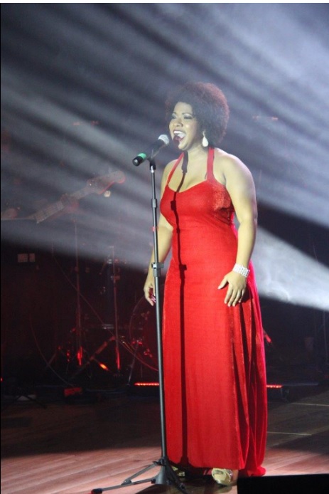 A cantora Thalia Pertuzatti Foto: Eny Miranda/Divulgação